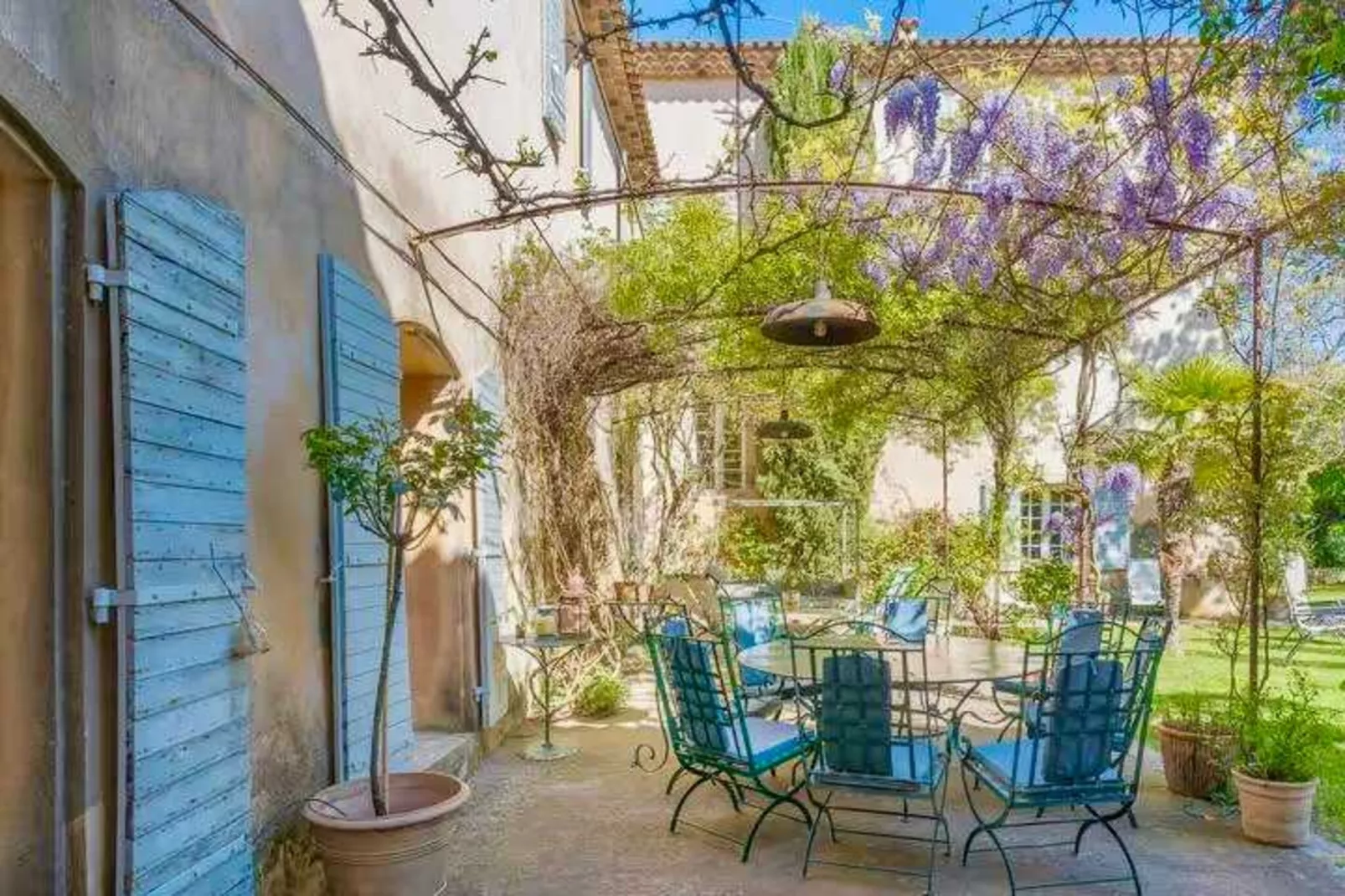 Mas de Corinne-Terrace balcony