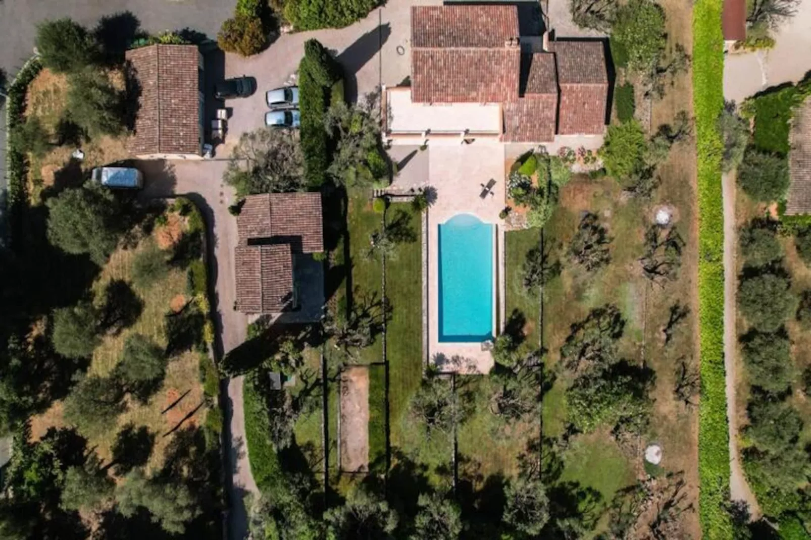 Résidence Bijou De 280m2 Et Piscine à Débordement Au Calme Absolu-Untagged