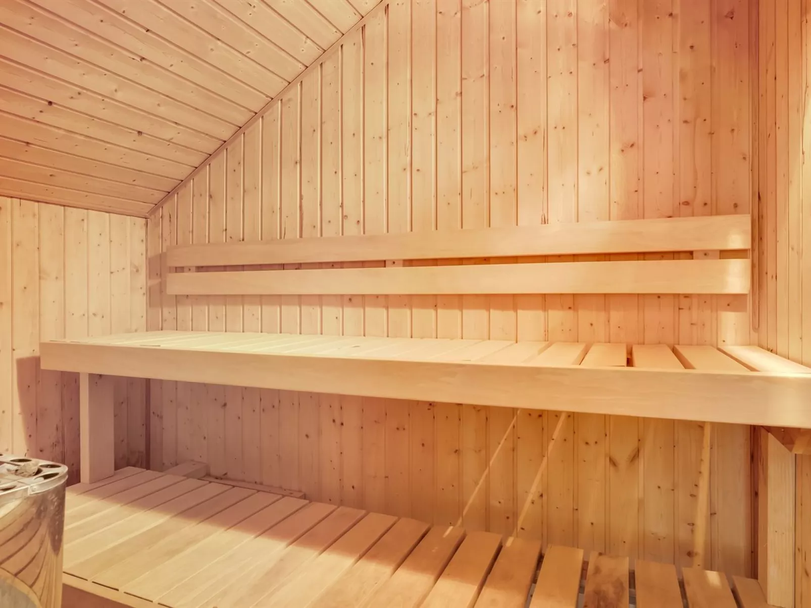 "Eisa" - 300m to the fjord-Inside