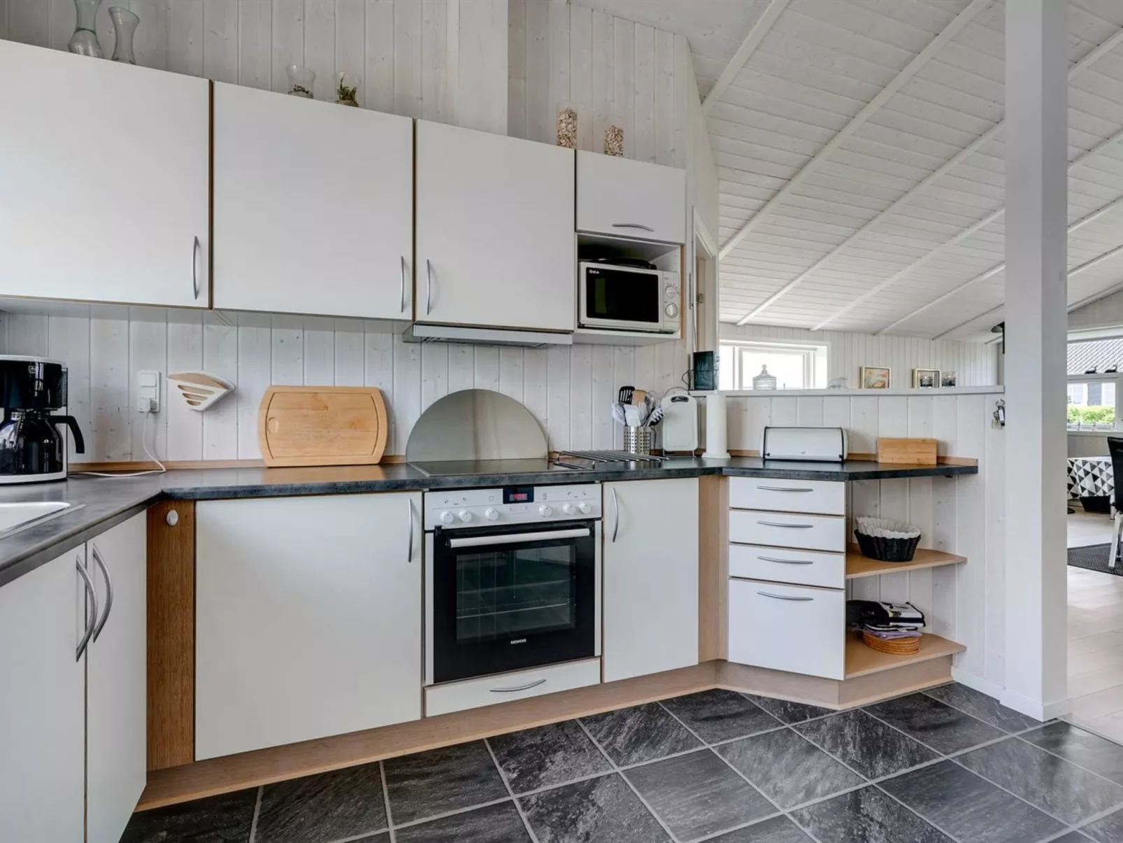 "Gustava" - 700m from the sea-Inside