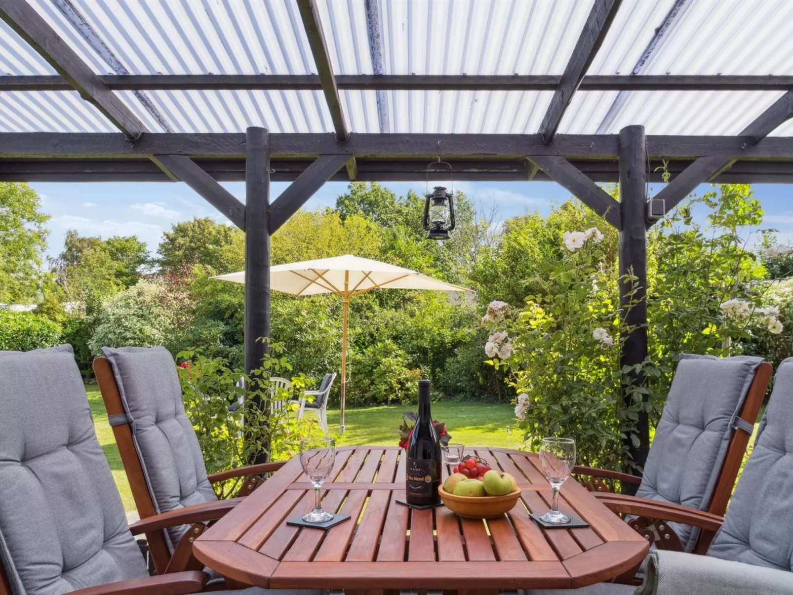 "Merit" - 800m from the sea-Draußen