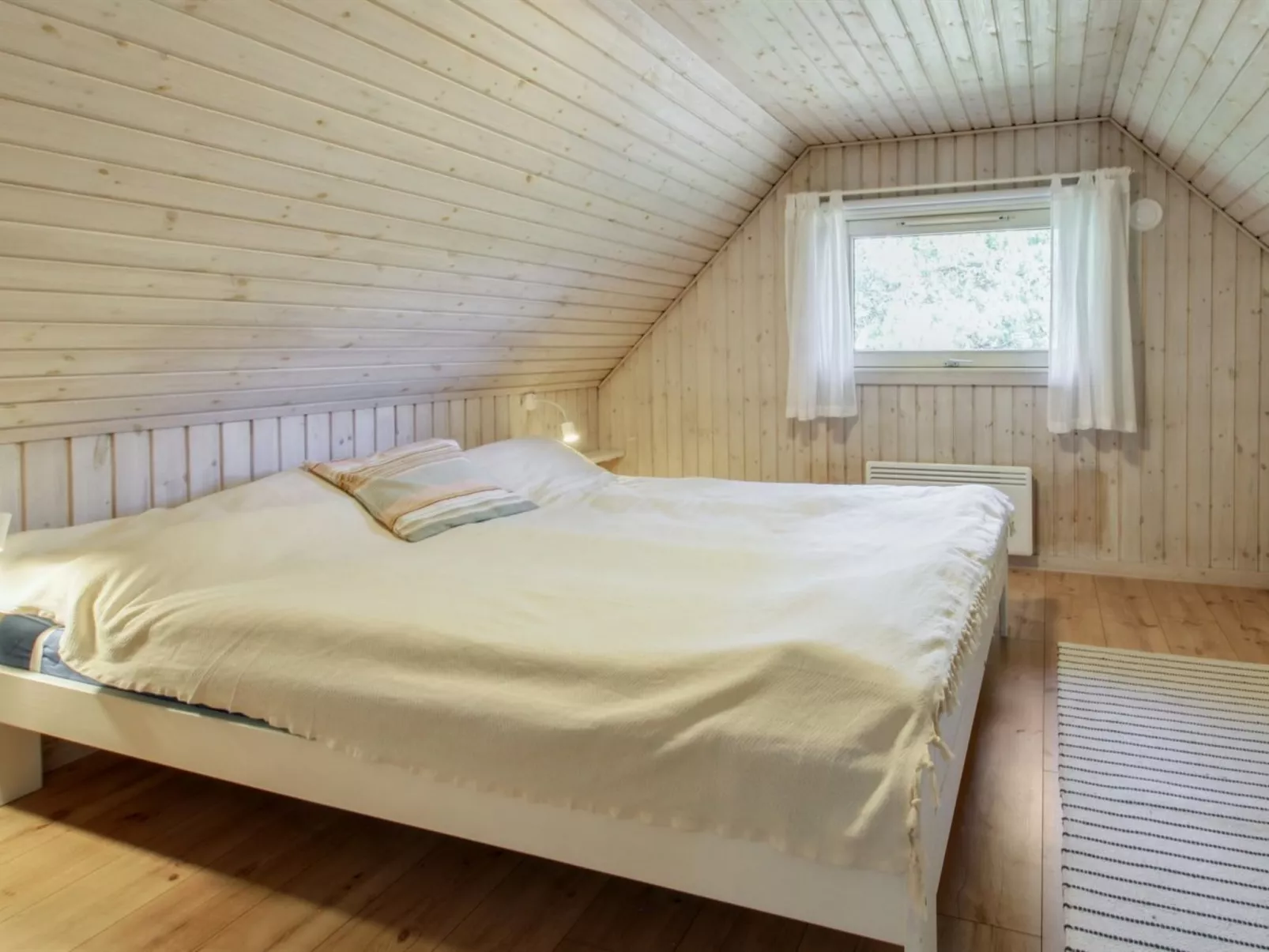 "Karri" - 1.1km from the sea-Dedans