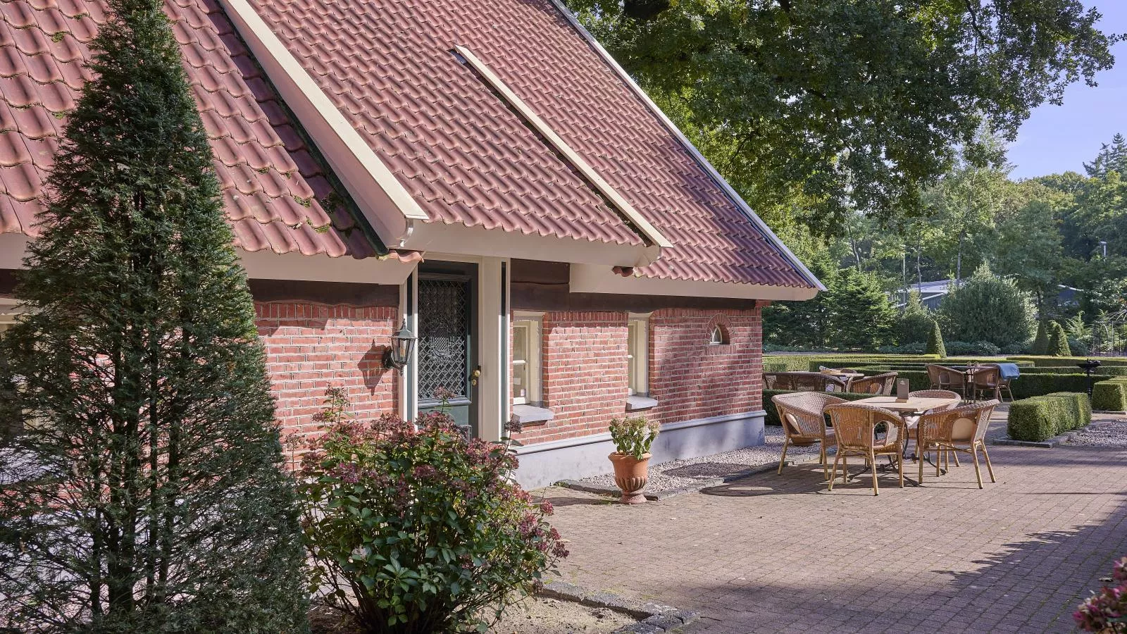 Erve Het Klaashuis-Terrace balcony