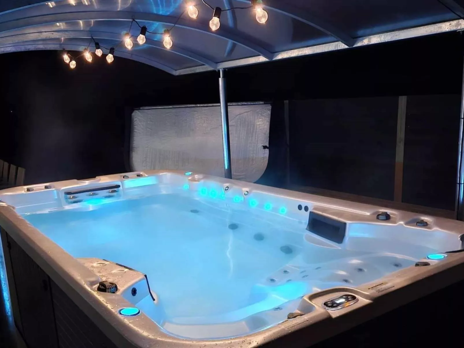 "Grep" - 800m from the sea-Drinnen