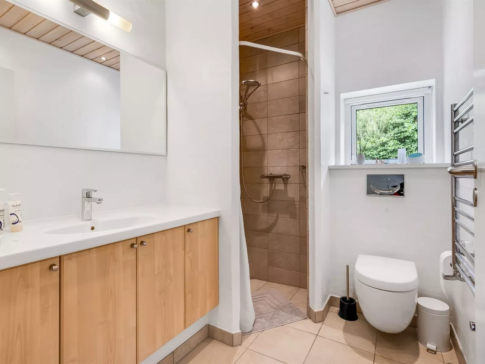 "Jyrki" - 100m from the sea-Dedans