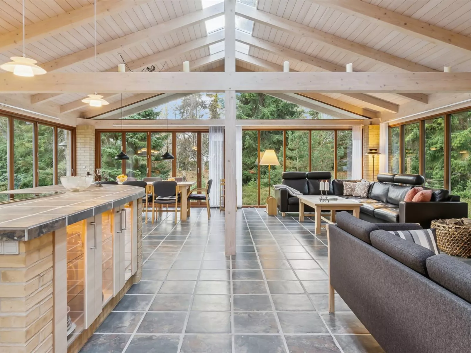 "Jorid" -  from the sea-Inside