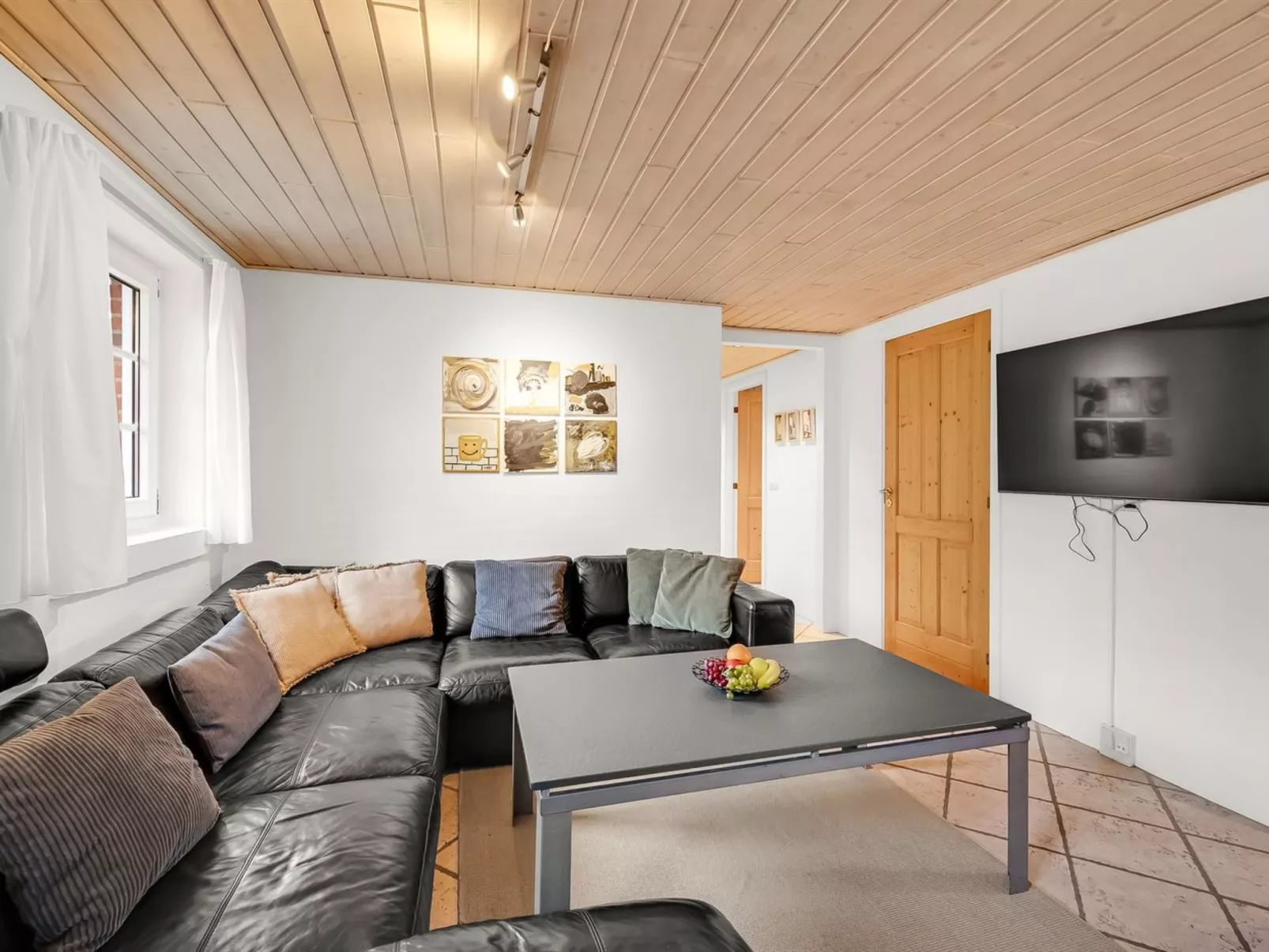 "Seppo" - 900m from the sea-Drinnen