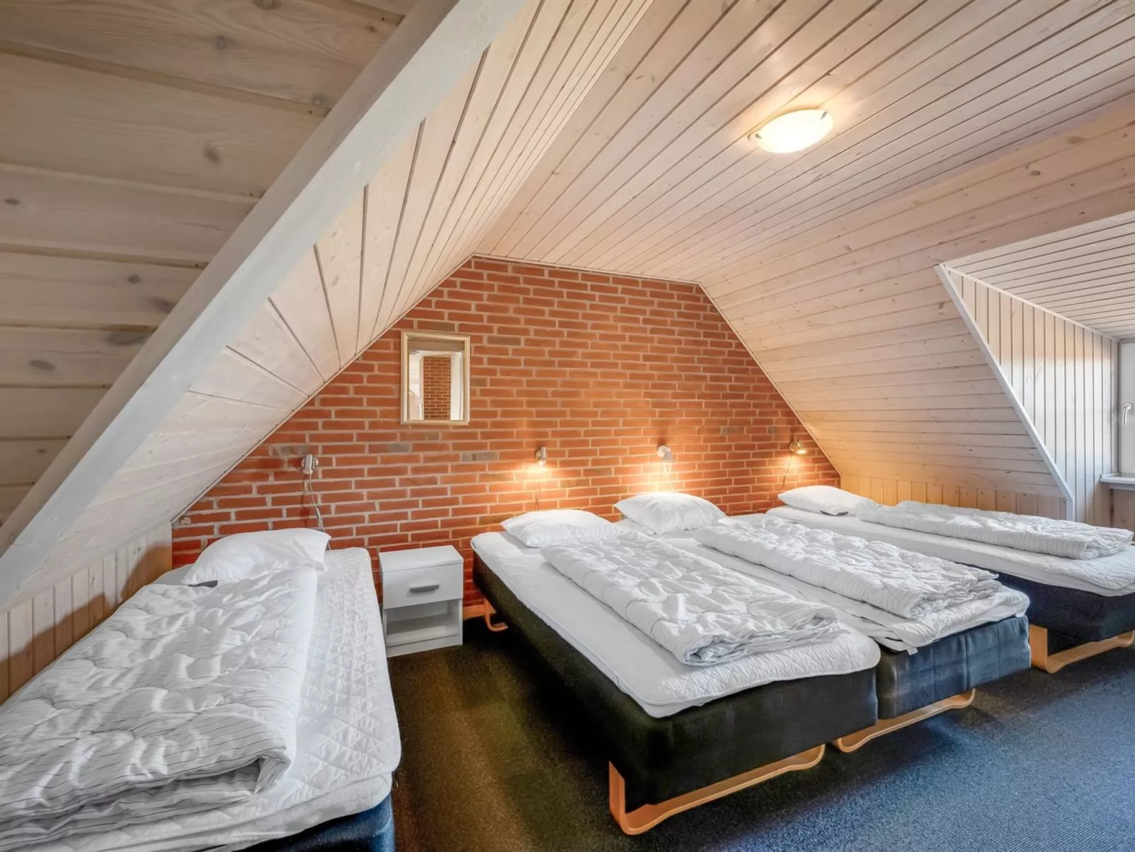 "Gytha" - 75m from the sea-Drinnen