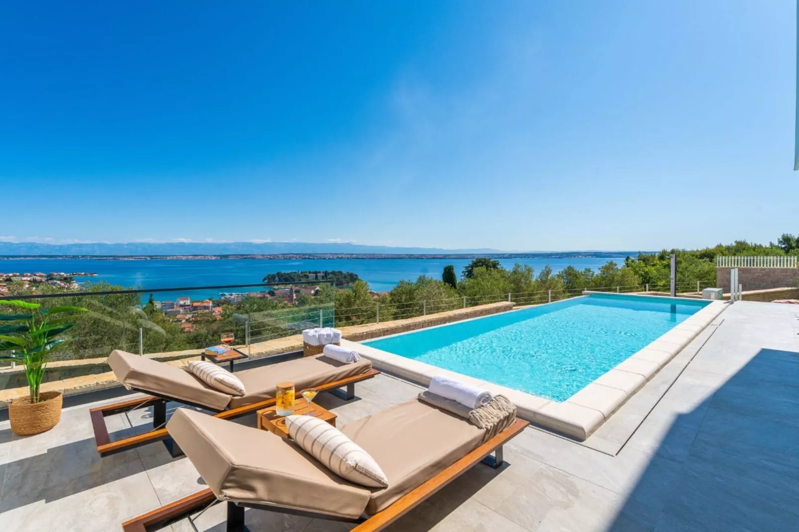 Holiday Home Good Life-Schwimmbad