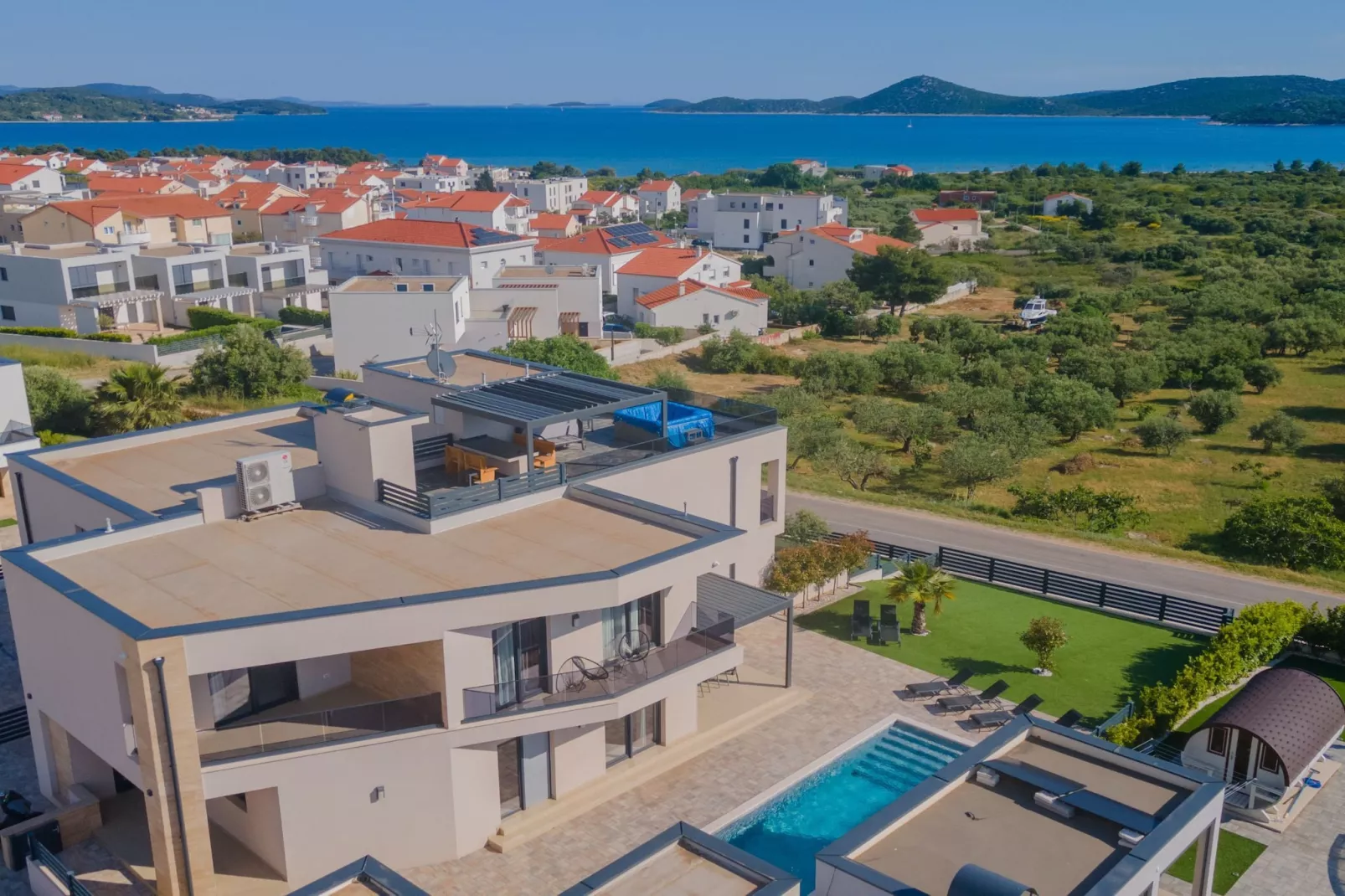 Four-Bedroom Villa With Pool-Aussicht