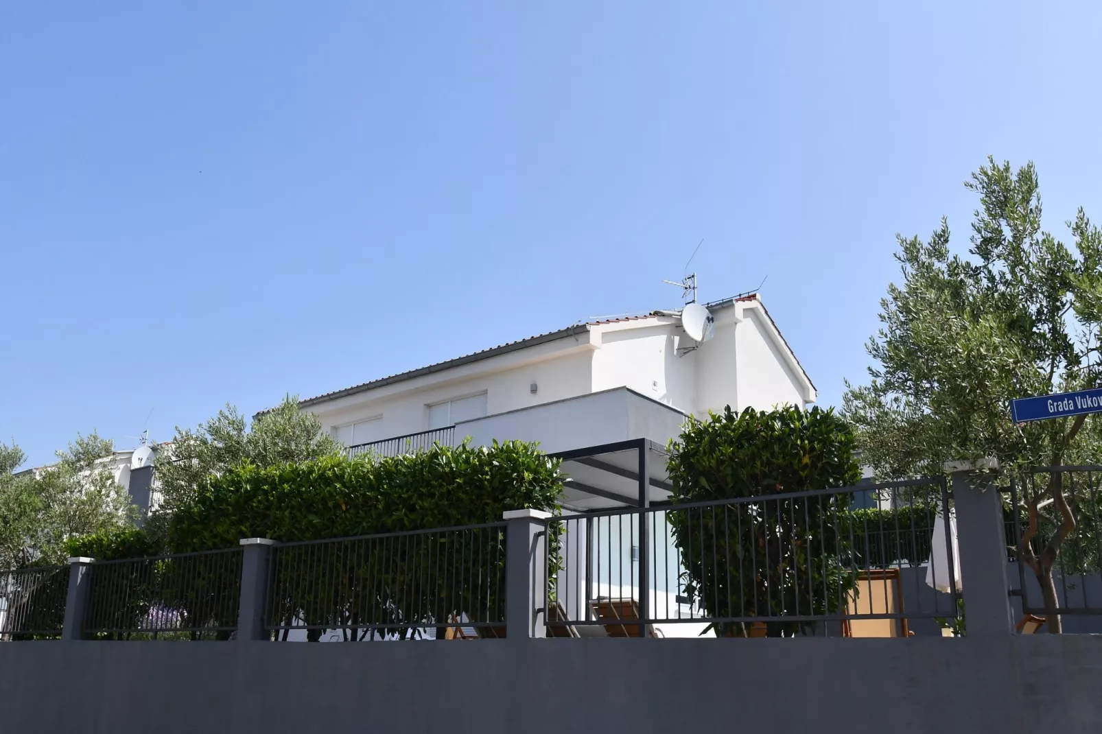 Luxury Escape with Swimming Pool & Modern Design -Deluxe Four Bedroom Villa with Private Pool ( Villa 4)-Outdoor