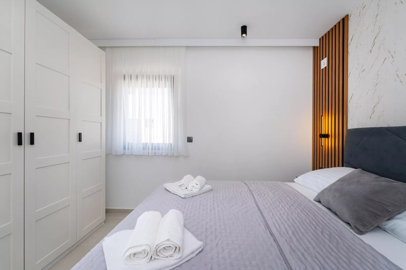 Sea view apartment LaMag-Chambre