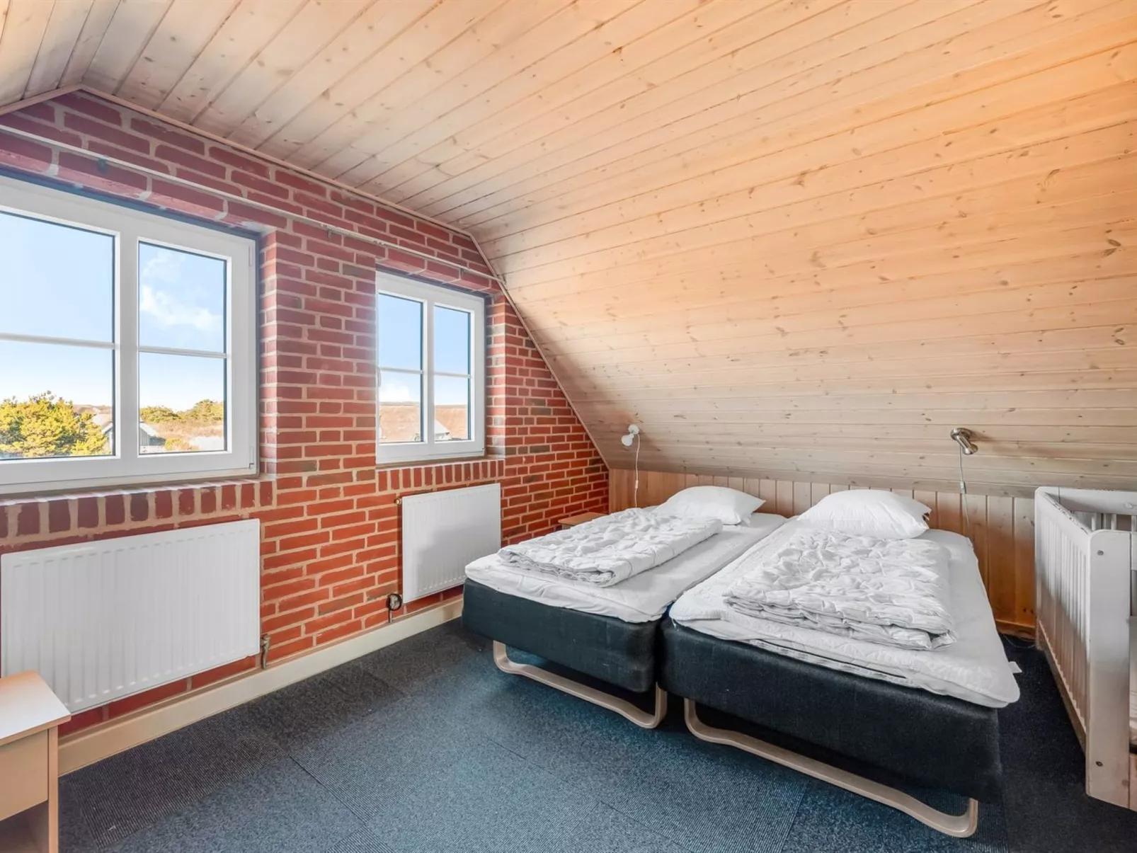 "Gytha" - 75m from the sea-Drinnen