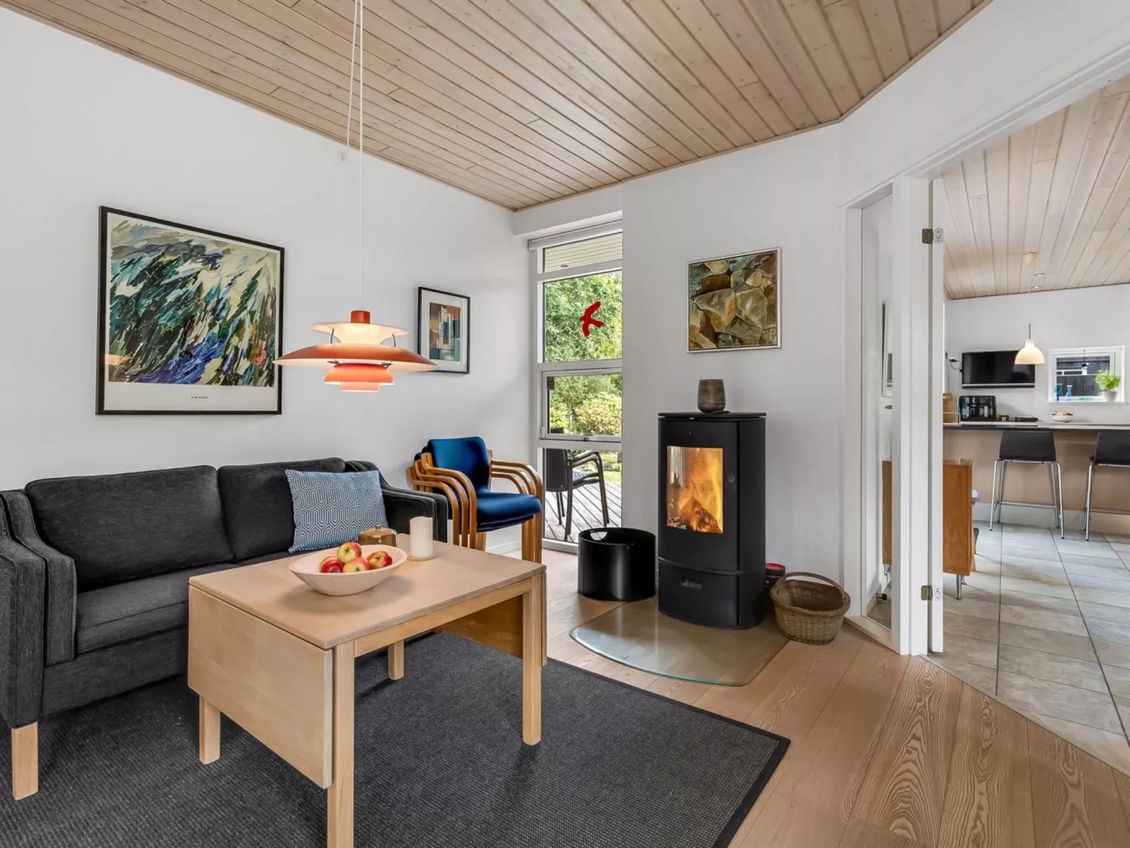 "Jyrki" - 100m from the sea-Dedans