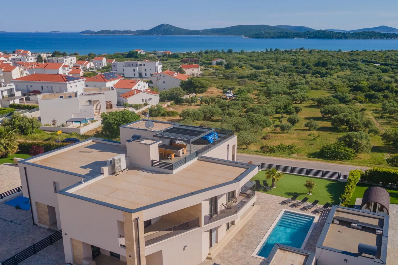 Four-Bedroom Villa With Pool-Aussicht