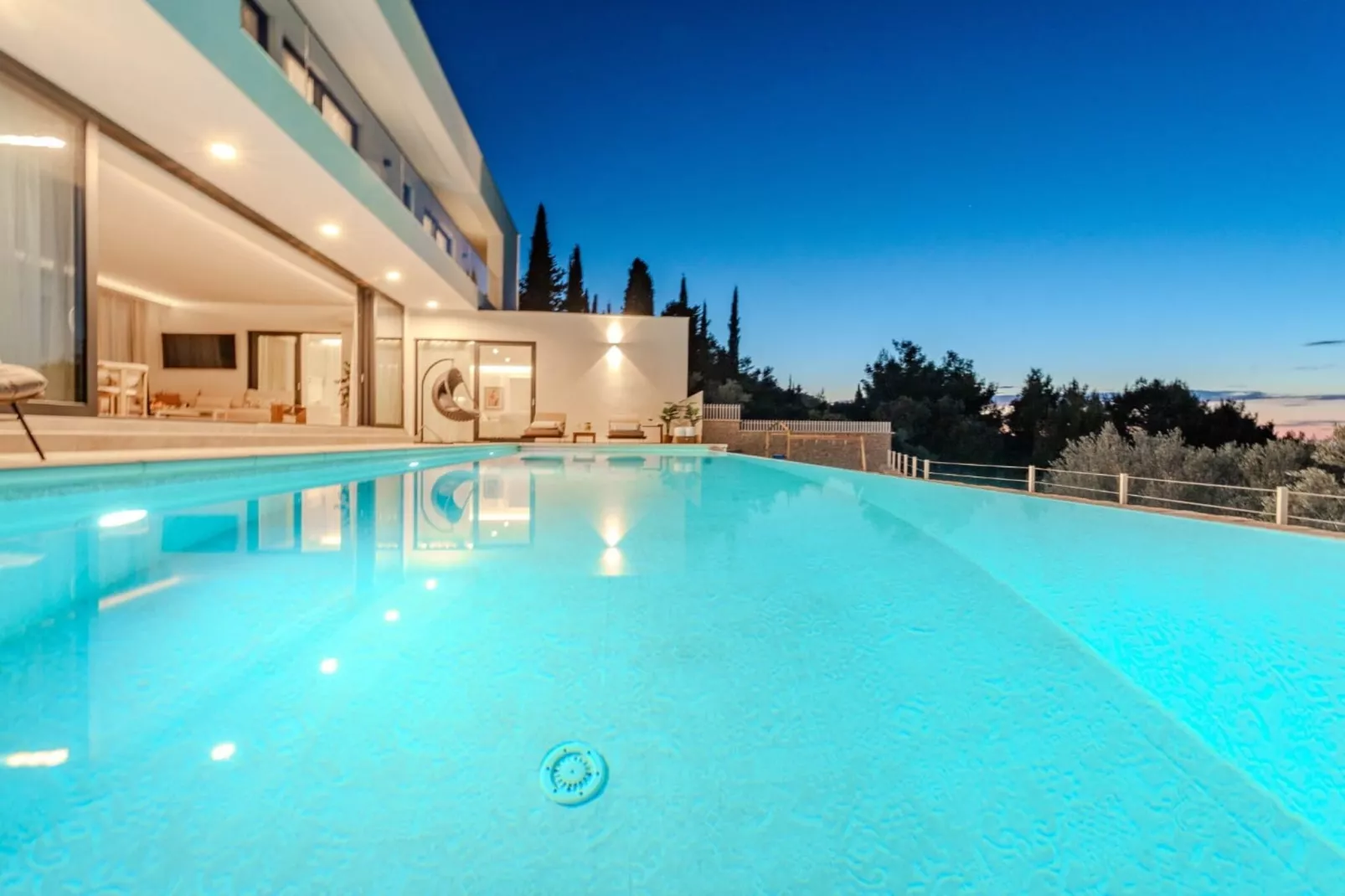 Holiday Home Good Life-Schwimmbad