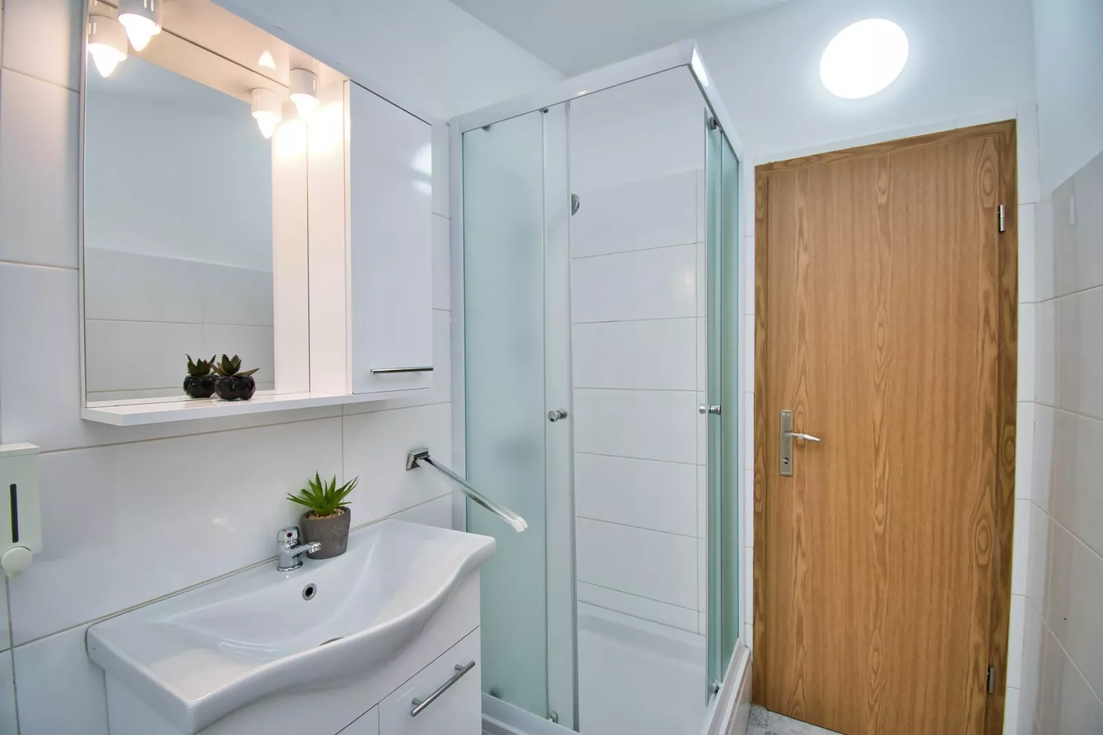 Apartment Visocane with private pool-Badezimmer