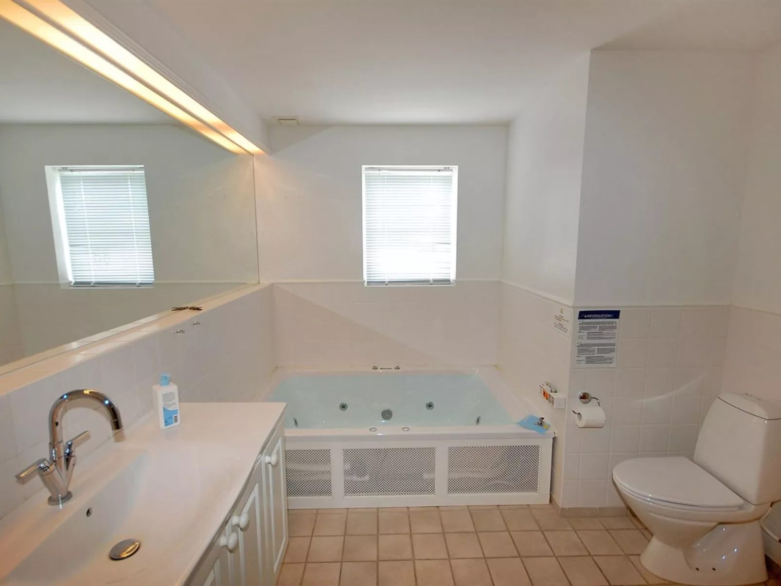 "Stine" - 1km from the sea-Drinnen