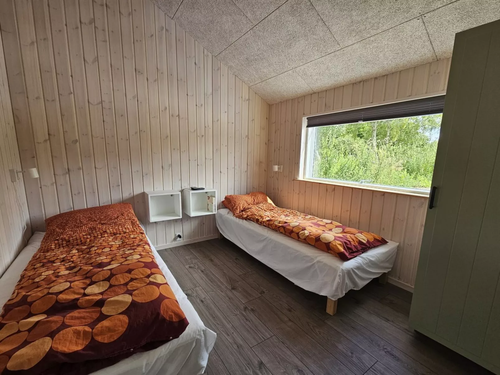 "Grep" - 800m from the sea-Drinnen