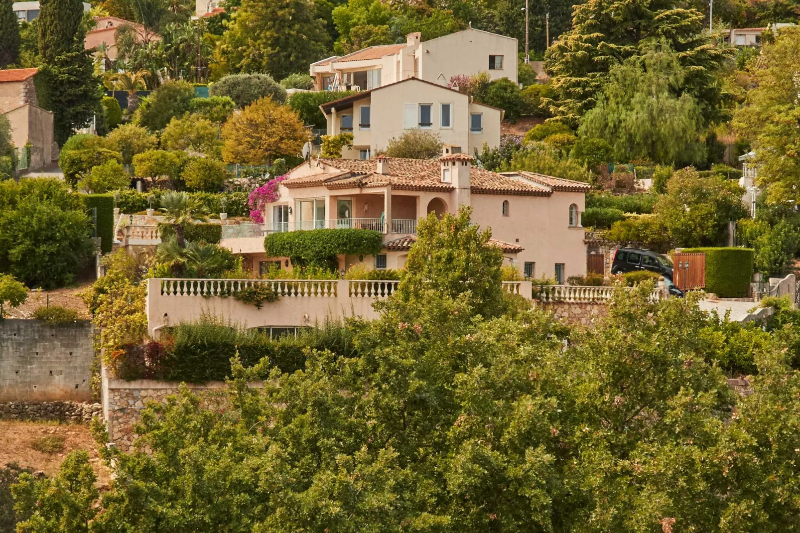 AP-652-PERTUADES-Untagged