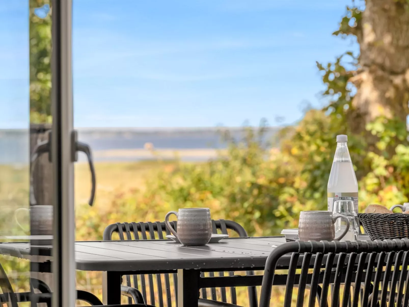 "Lennart" - 500m to the fjord-Outside