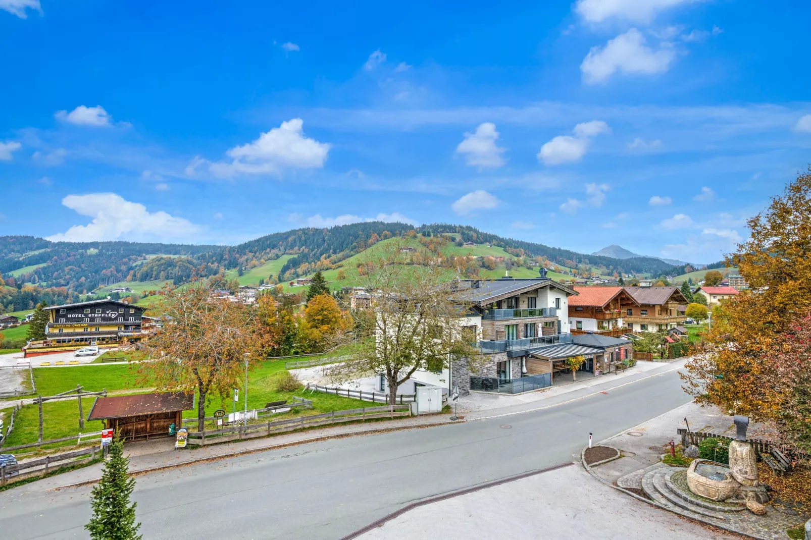 Brunner Apartment Top 6-Aussicht Sommer