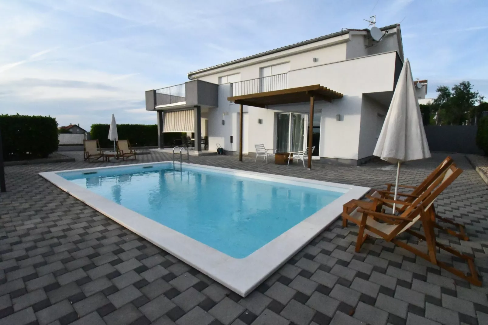 Luxury Escape with Swimming Pool & Modern Design - Four Bedroom Villa with Private Pool ( Villa 1)-Piscine