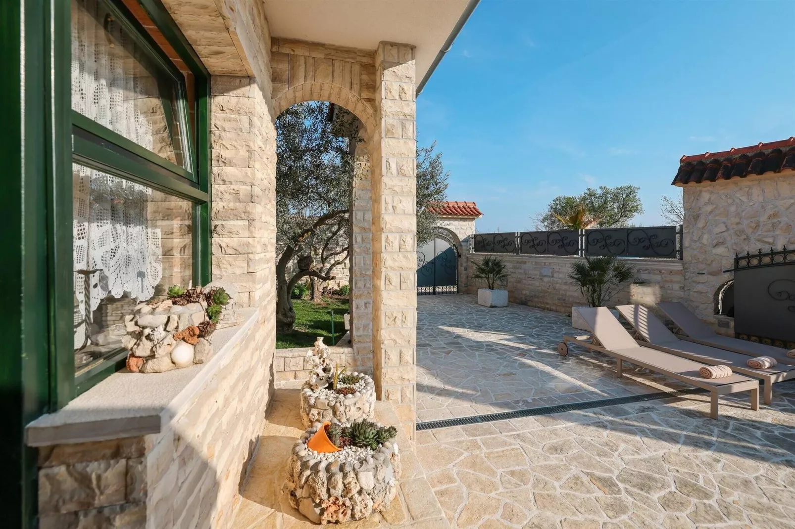 Authentic Villa Vita-Terrasse / balcon