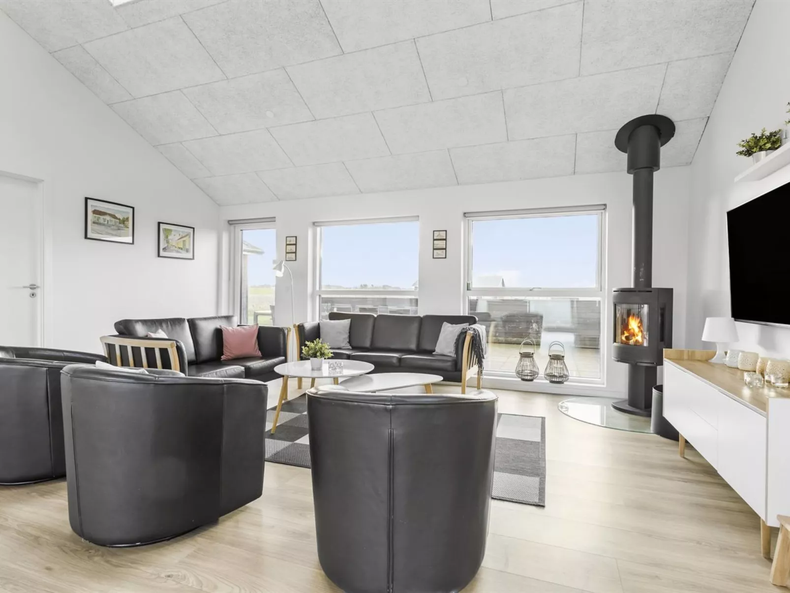 "Kirsi" - 1.6km from the sea-Dedans