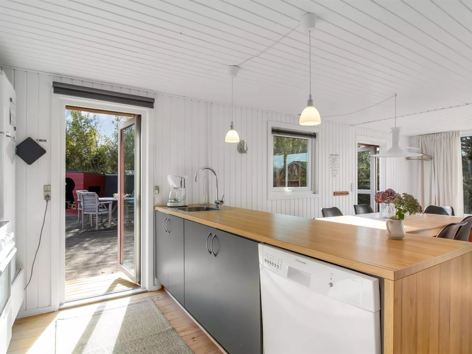 "Reeta" - 450m from the sea-Inside