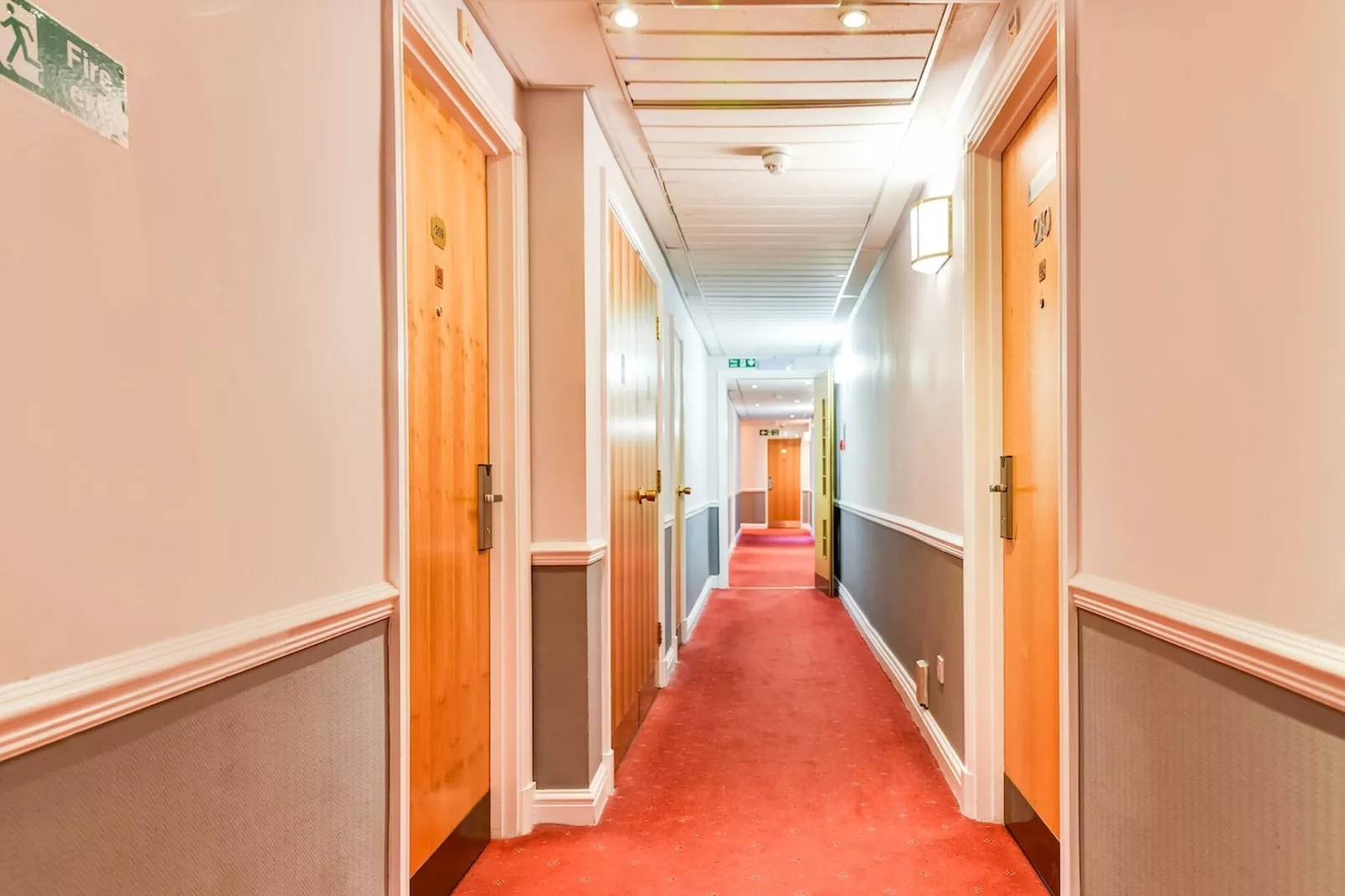 Deluxe Double Room-Plan