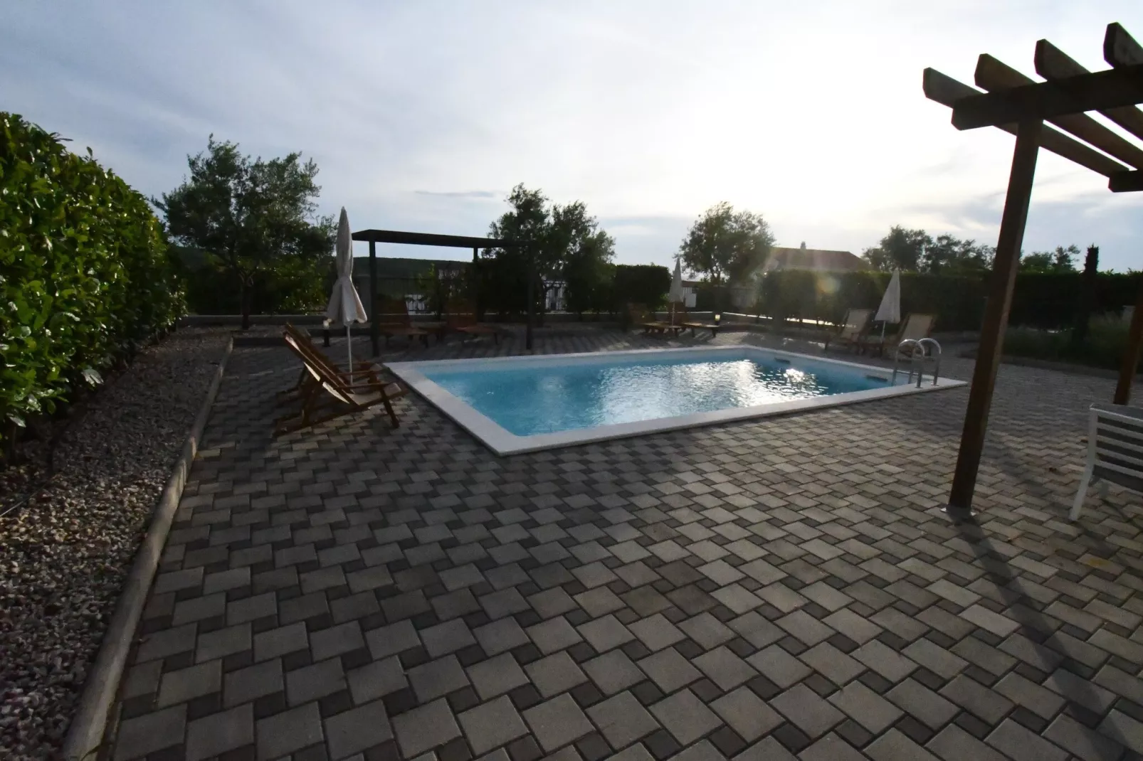 Luxury Escape with Swimming Pool & Modern Design - Superior Four Bedroom Villa with Private Pool ( Villa 2)-Schwimmbad