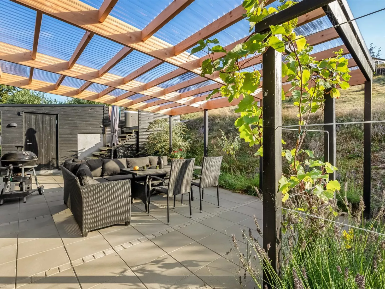 "Eila" - 400m from the sea-Draußen