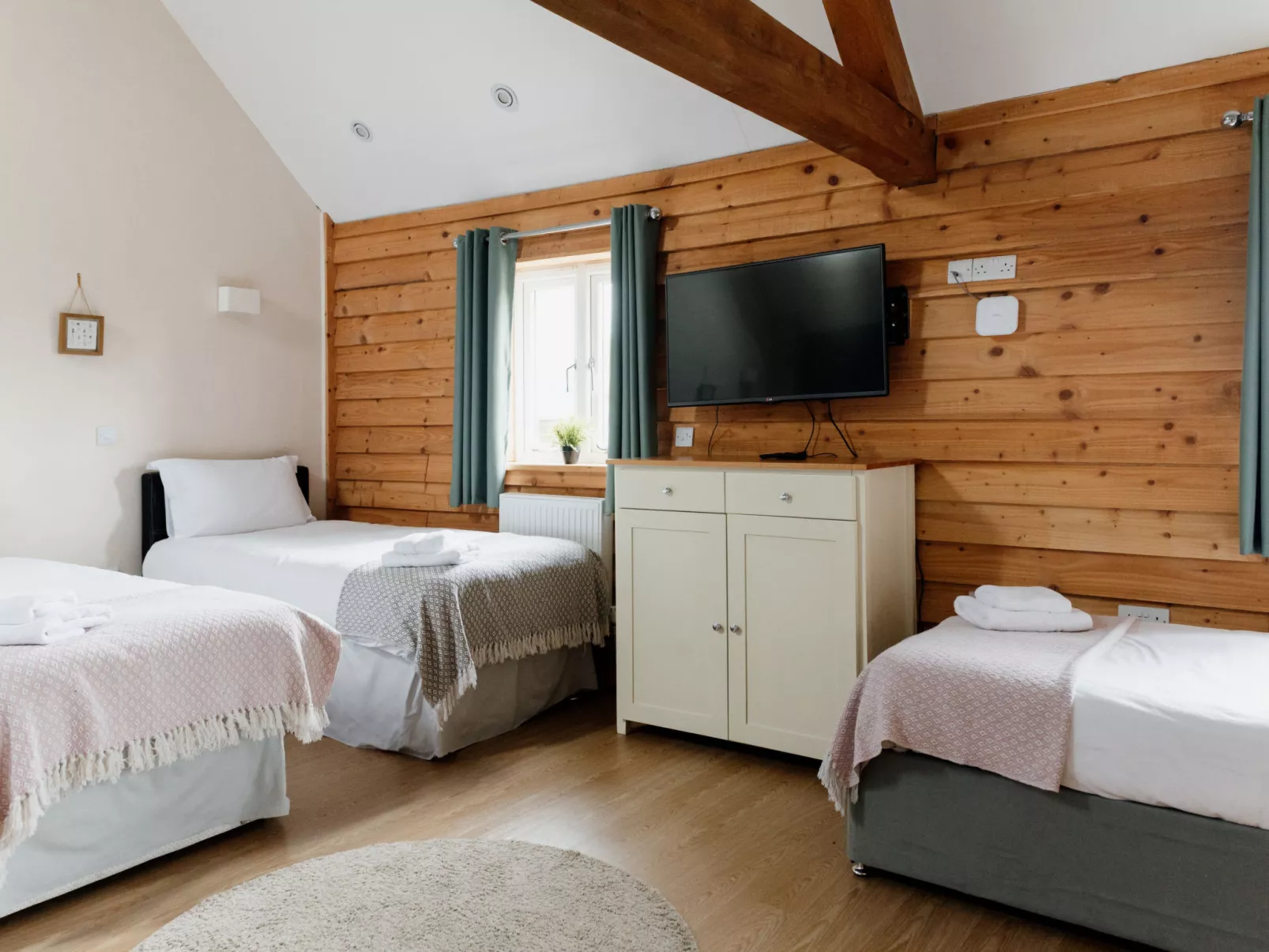 The Welsh Barn-Dedans