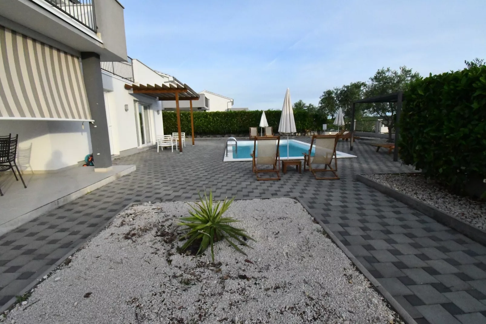 Luxury Escape with Swimming Pool & Modern Design - Four Bedroom Villa with Private Pool ( Villa 1)-Piscine