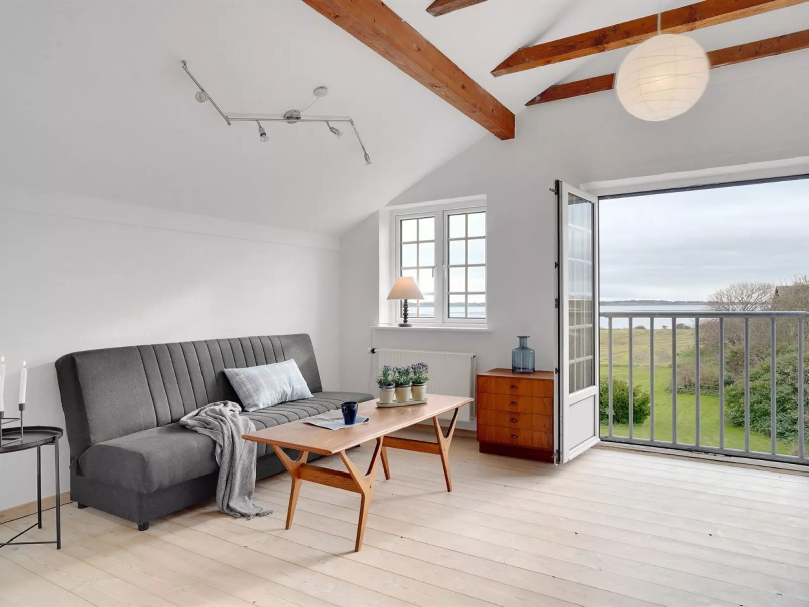 "Thorge" - 75m to the fjord-Dedans