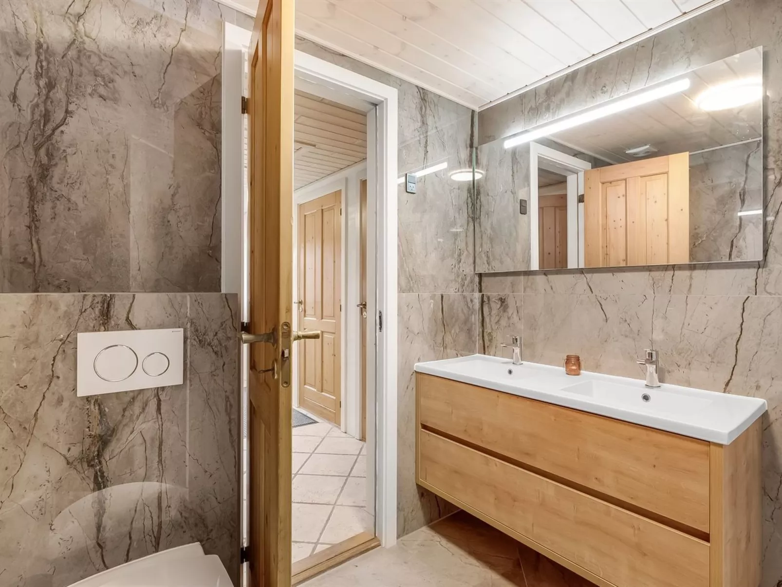 "Seppo" - 900m from the sea-Drinnen