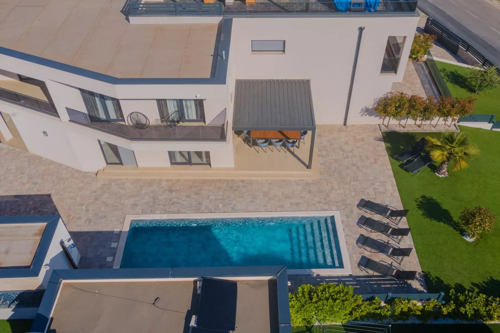 Four-Bedroom Villa With Pool-Aussicht