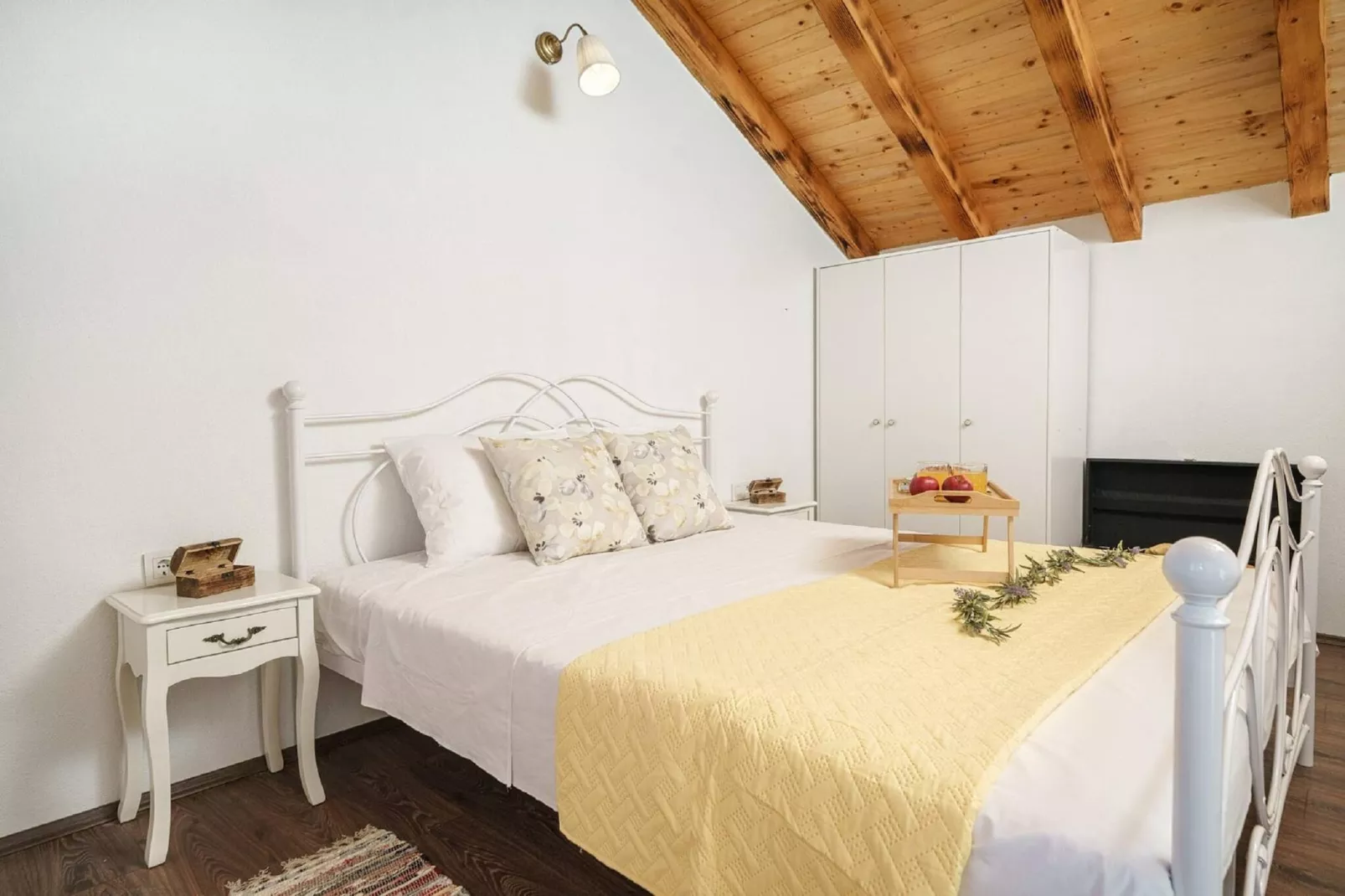 Authentic Villa Malou-Schlafzimmer