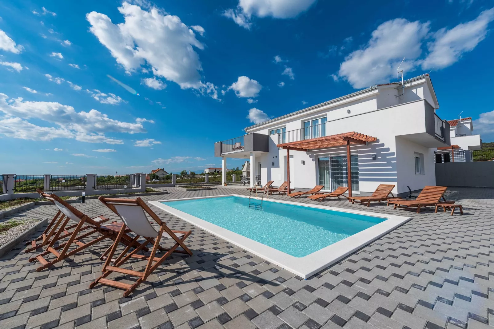 Luxury Escape with Swimming Pool & Modern Design - Four Bedroom Villa with Private Pool ( Villa 1)-Piscine