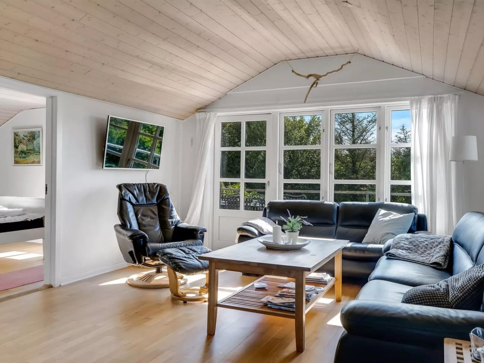 "Engelbertine" - 210m to the fjord-Drinnen