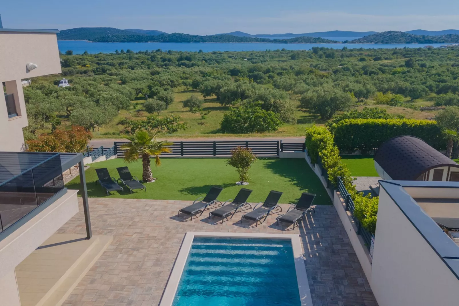 Four-Bedroom Villa With Pool-Aussicht