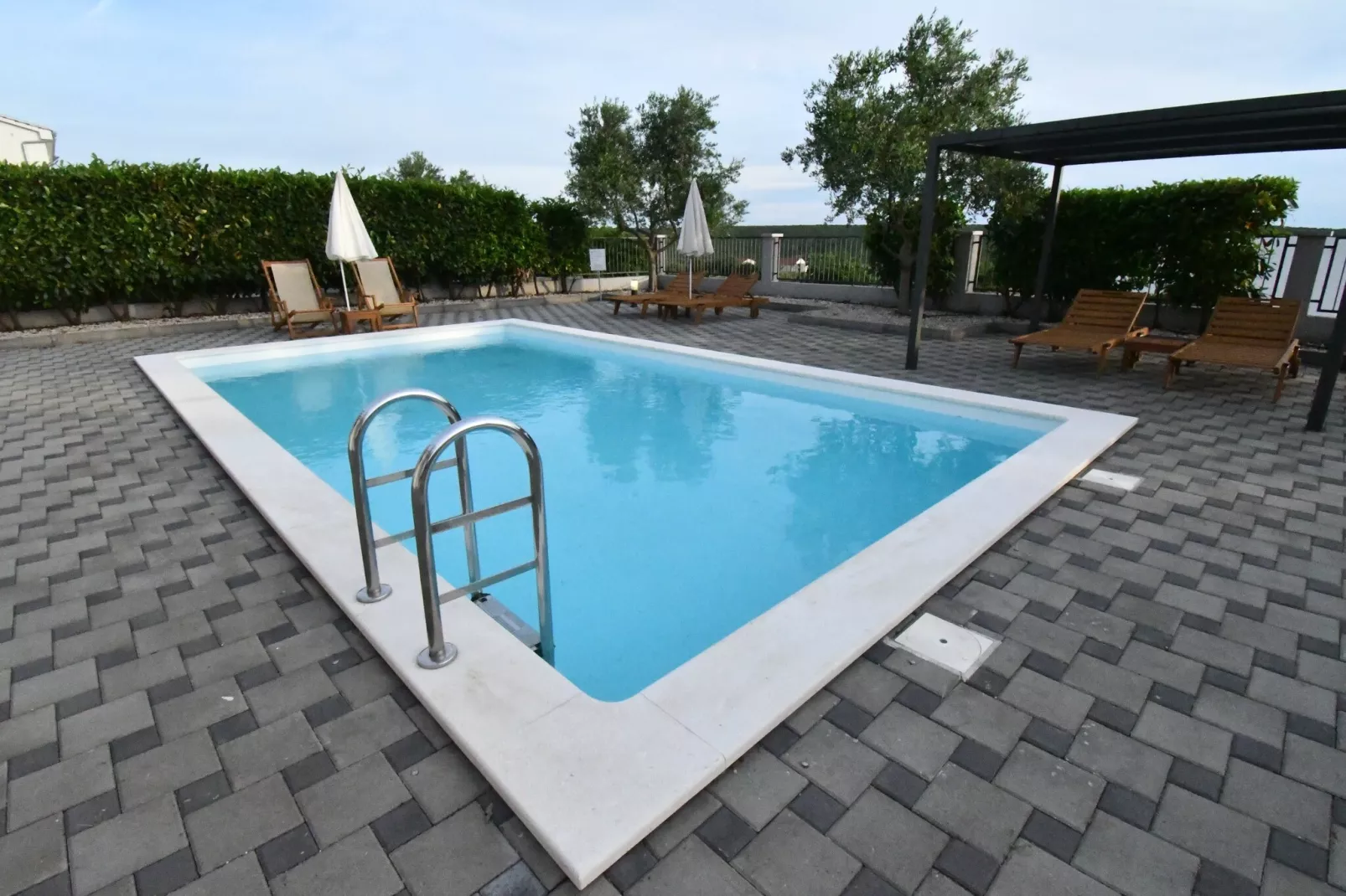 Luxury Escape with Swimming Pool & Modern Design - Four Bedroom Villa with Private Pool ( Villa 1)-Piscine