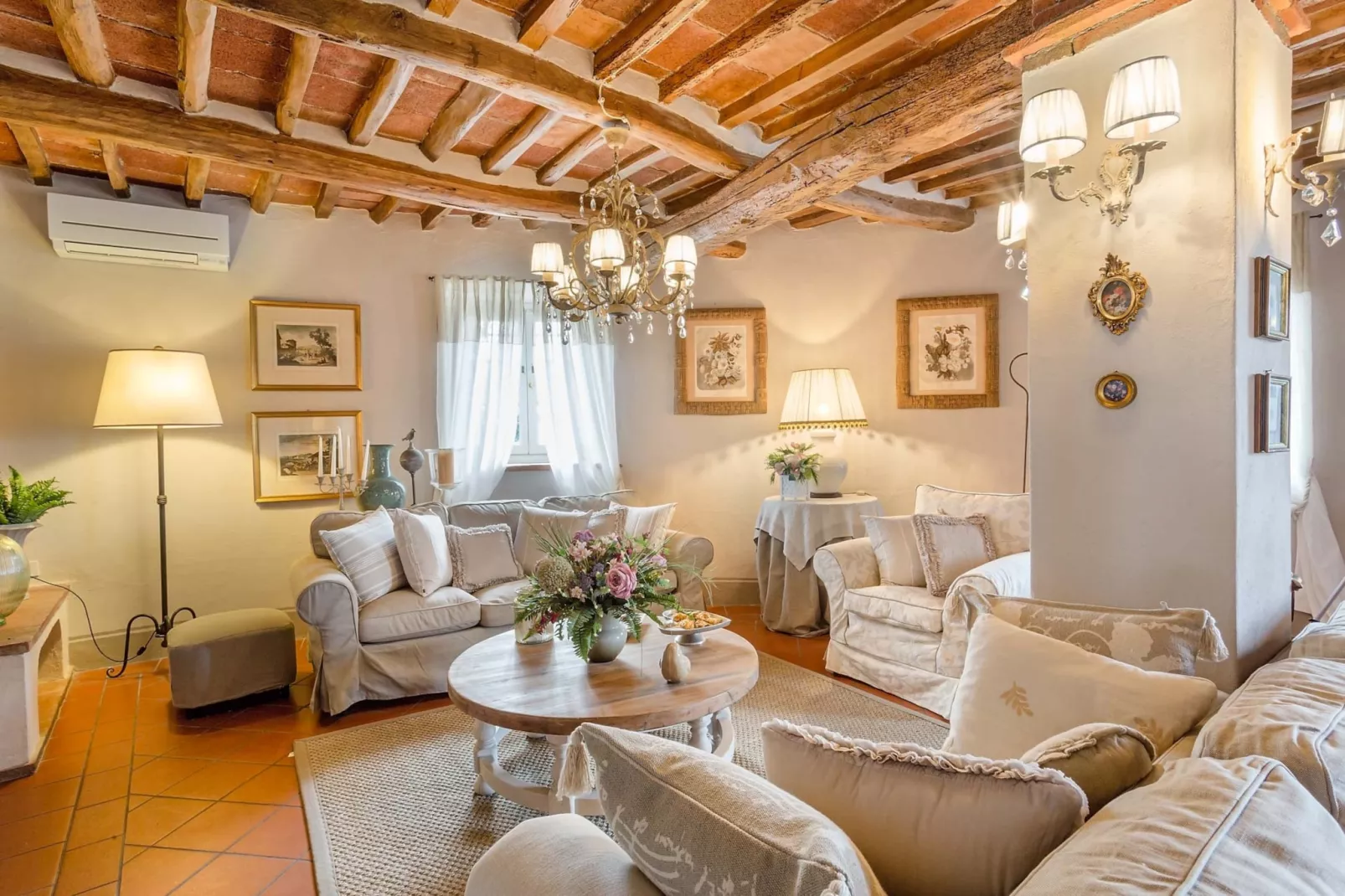 Villa Il Palagio-Living room
