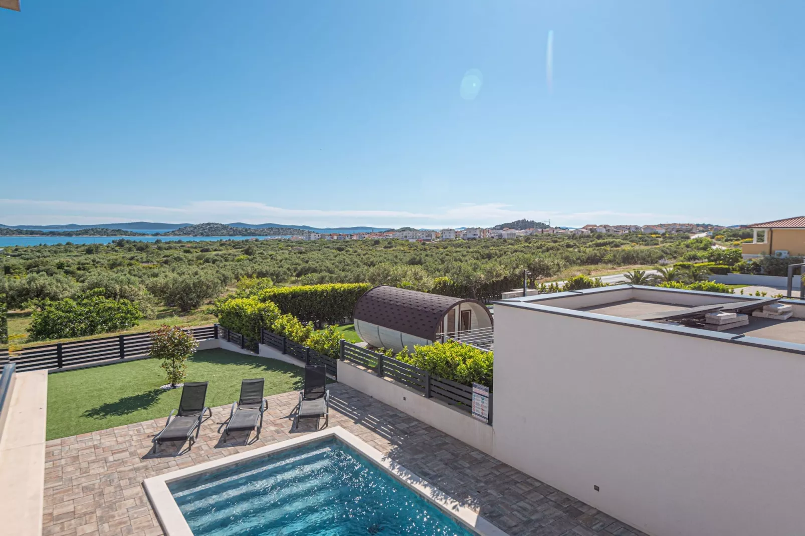 Four-Bedroom Villa With Pool-Aussicht