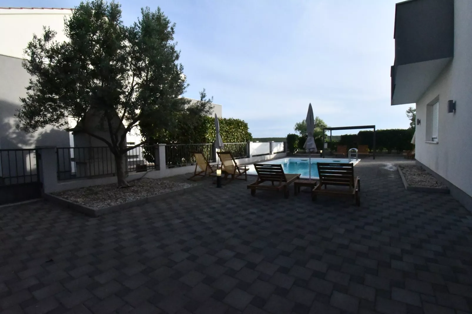 Luxury Escape with Swimming Pool & Modern Design -  Classic Four Bedroom Villa with Sea View and Private Pool ( Villa 3)-Piscine