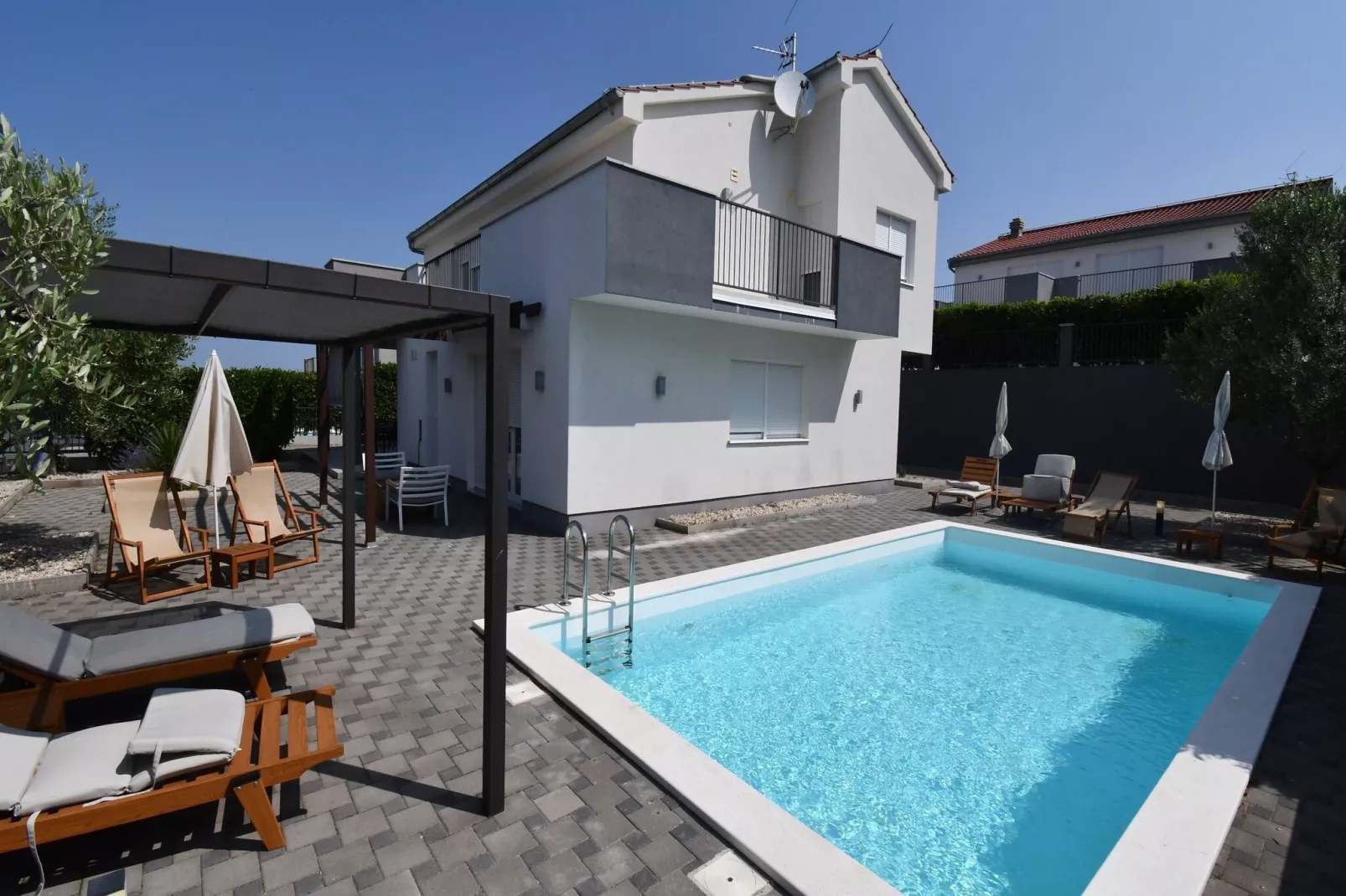 Luxury Escape with Swimming Pool & Modern Design -Deluxe Four Bedroom Villa with Private Pool ( Villa 4)-Swimming pool