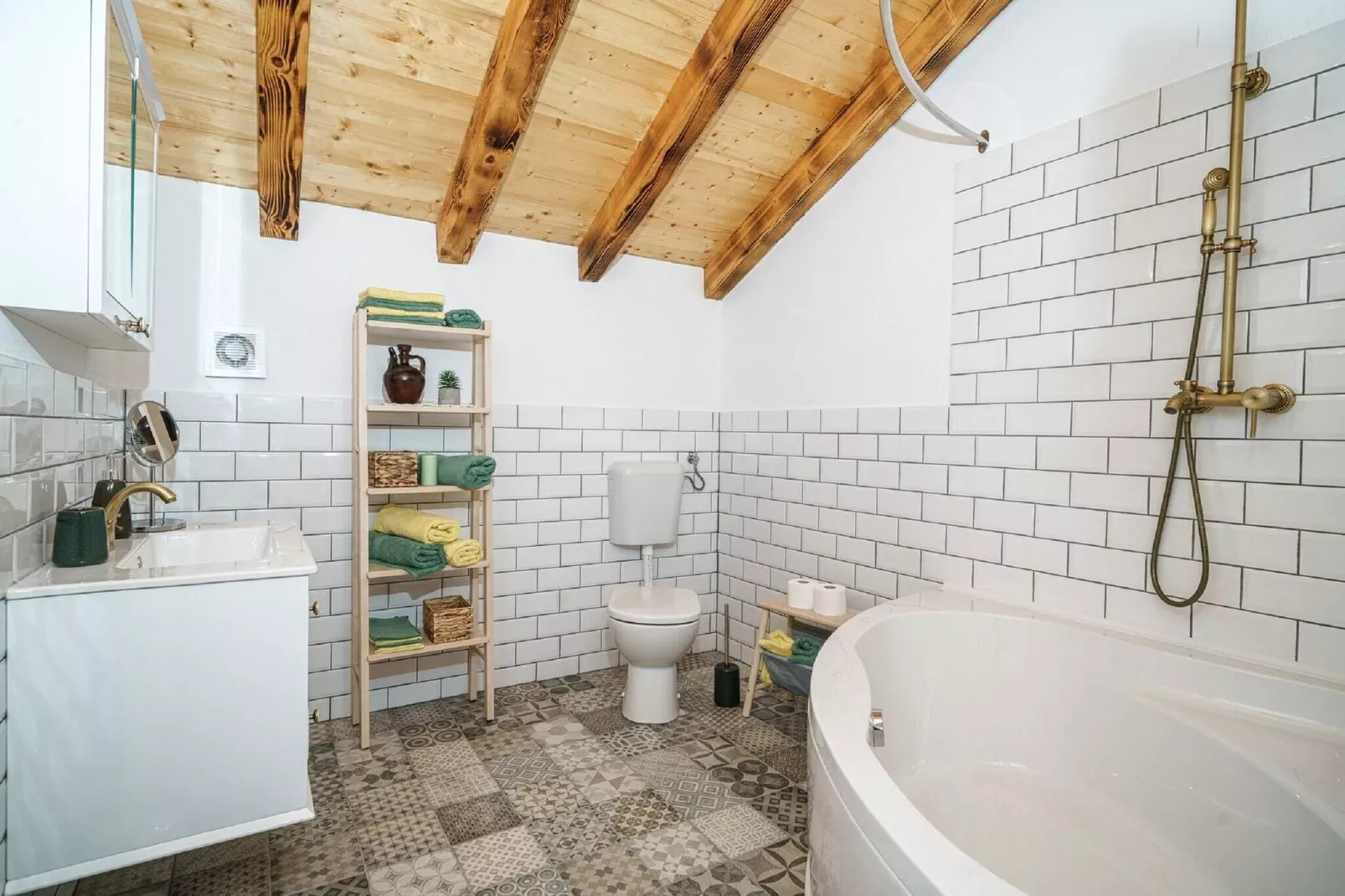 Authentic Villa Malou-Badezimmer