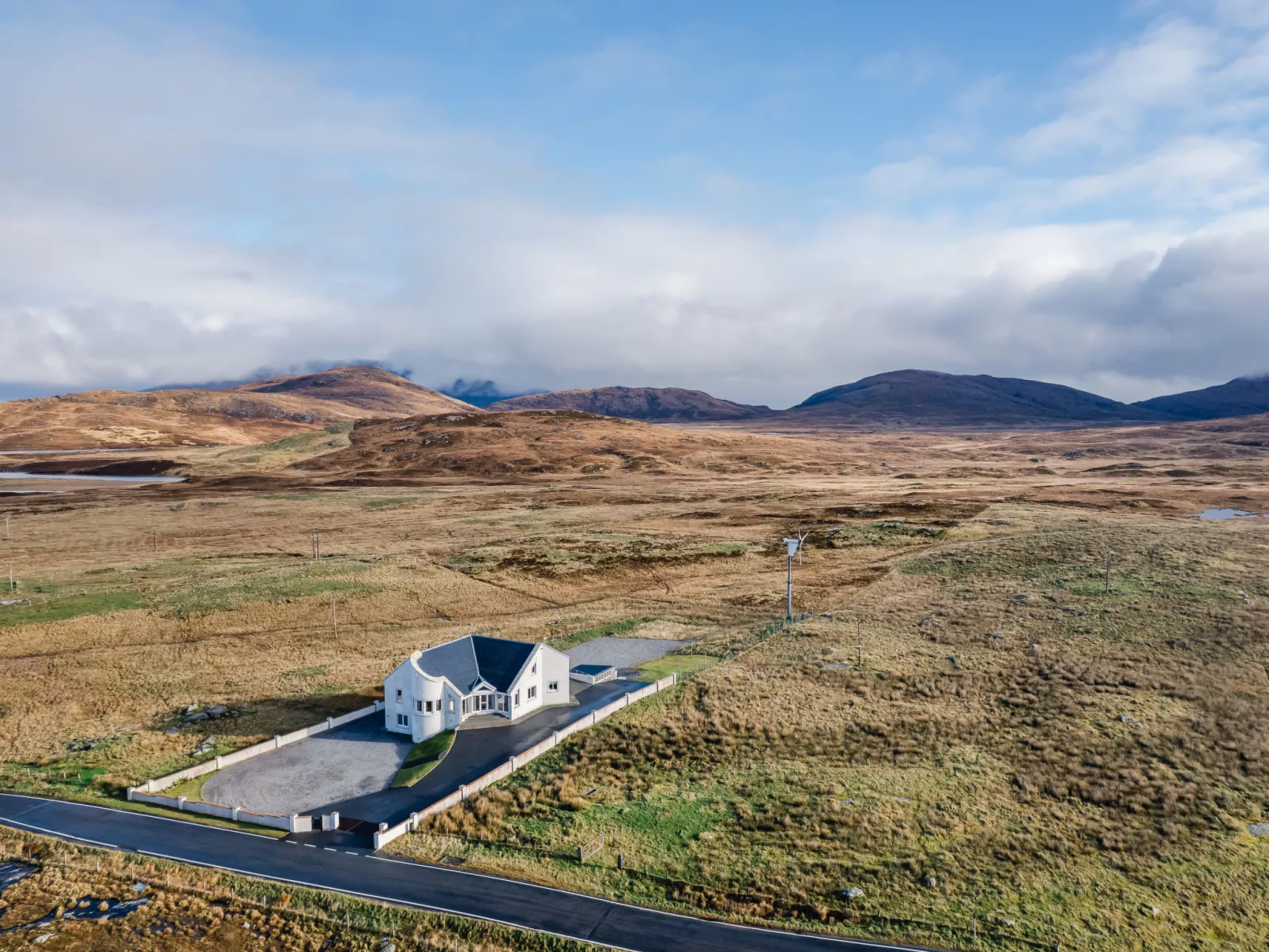 Benderloch House & Frobost Lodge-Dehors
