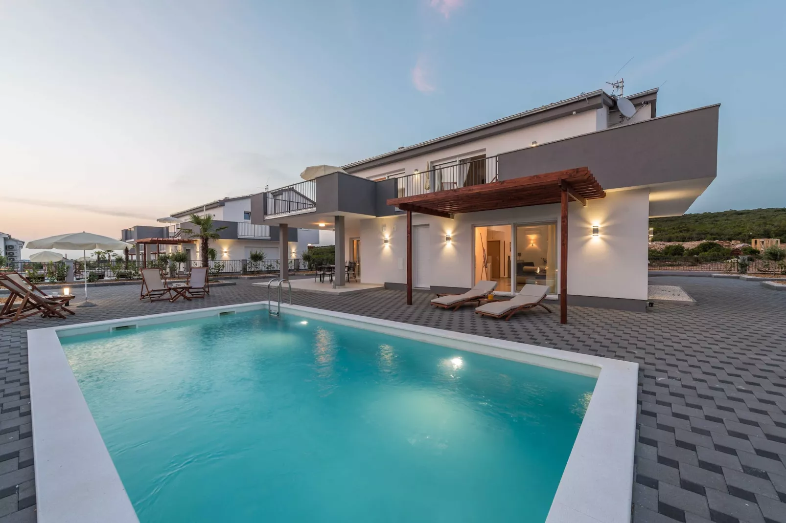 Luxury Escape with Swimming Pool & Modern Design - Four Bedroom Villa with Private Pool ( Villa 1)-Piscine